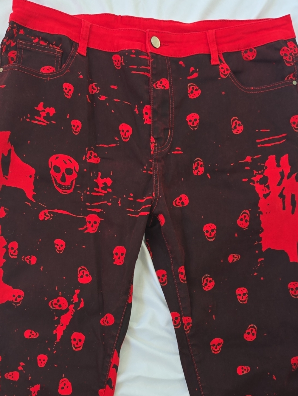 Men's Black Jeans With Multiple Bright Red Skull Graphics All Over Front&Back. - Picture 4 of 16